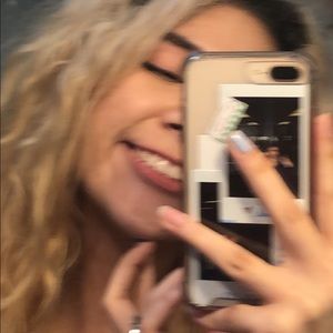 Meet your Posher, Nicole